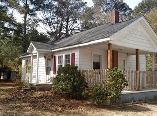 1361 Creech Dr, Spring Lake, NC 28390