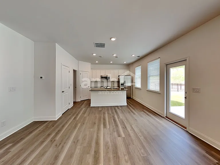 665 Summit View Ln — Photo 6