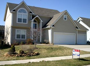 2348 SW Feather Ridge Rd, Lees Summit, MO 64082