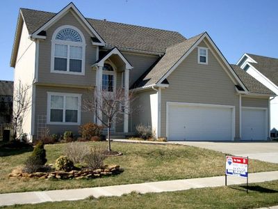 2348 SW Feather Ridge Rd, Lees Summit, MO, 64082