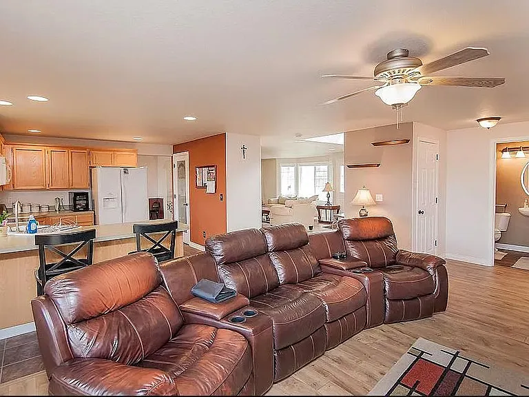 7715 Galiano Dr — Photo 11