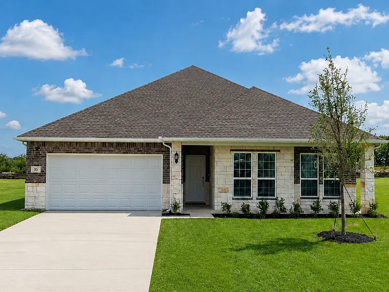 35 Redwood Dr — Photo 1