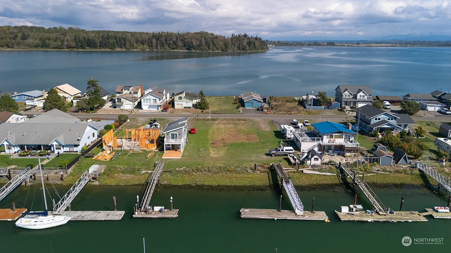 4273 Saltspring Drive photo 1