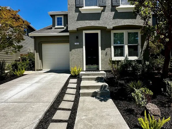 1926 Woodsage Way, Santa Rosa, CA 95404