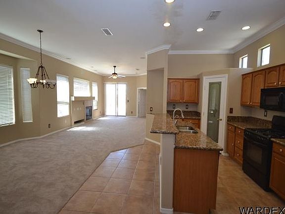 4th image of 1033 Desert Nights Ln