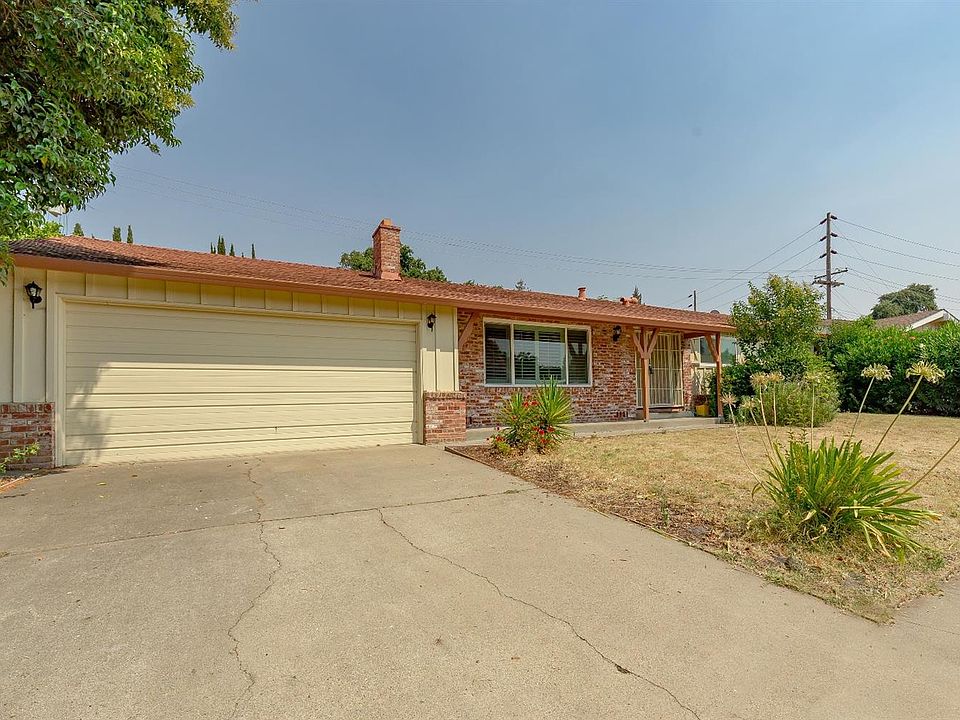 1st image of 6557 Lake Park Dr