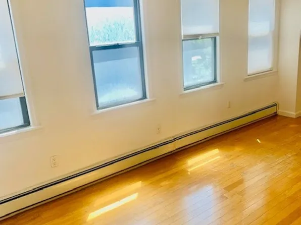 334 Ninth Avenue image 1 of 8