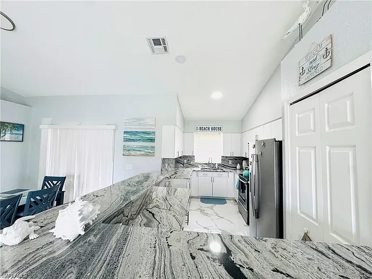 1221 Granada Blvd — Photo 5