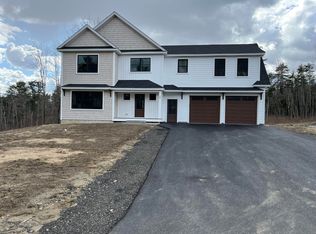 27 Eagles Ln, Falmouth, ME 04105