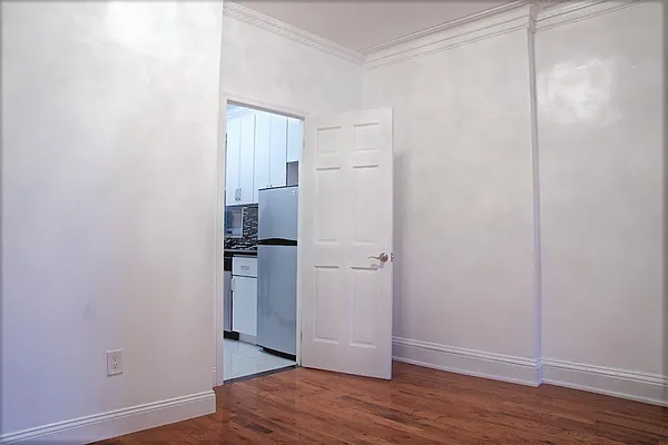 Rented by Nest Seekers International | media 25