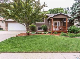 4212 S Arden Ave, Sioux Falls, SD 57103