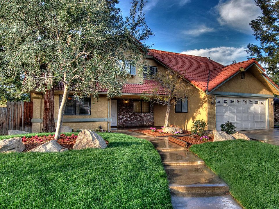 1st image of 1646 E Pryor Dr
