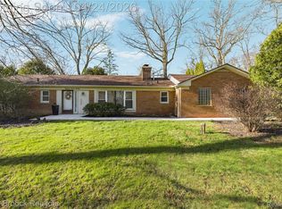 4550 Patrick Rd, West Bloomfield, MI 48322