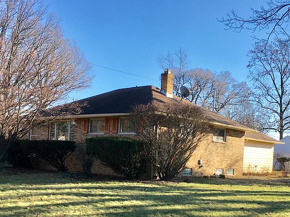 3rd image of 8217 Thornton Dr