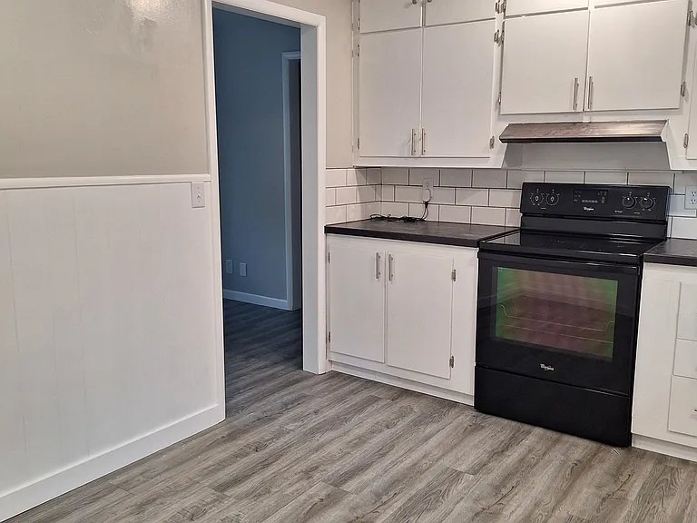 1021 Madison Ave — Photo 2
