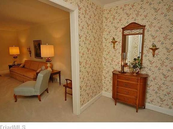 3rd image of 2922 W Cornwallis Dr