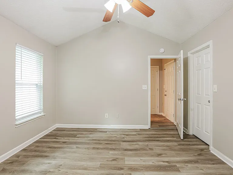 54 Virginia Heights Dr — Photo 8