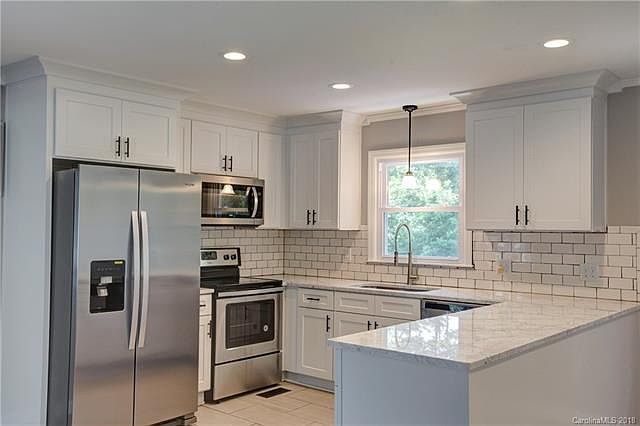 1st image of 309 E Henry St