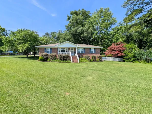 2212 Cambridge Ave E, Greenwood, SC 29646