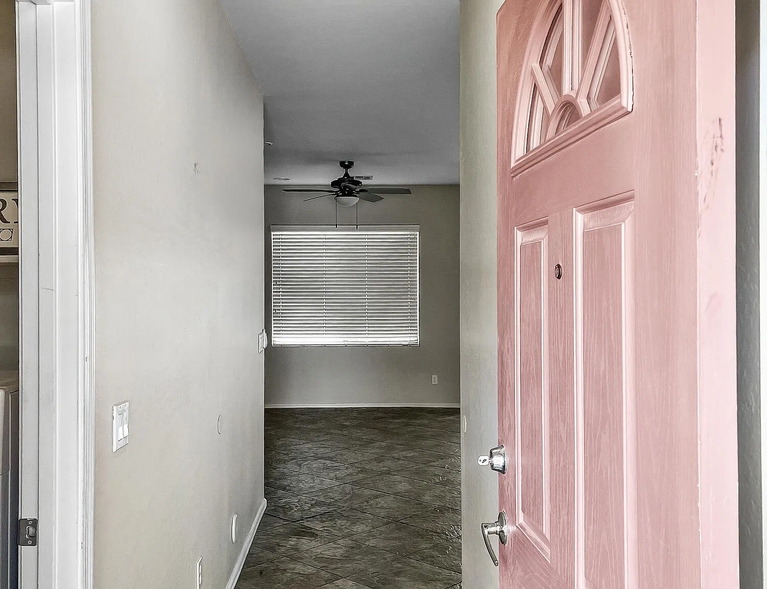 3 bed, 2.0 bath, 1301 sqft, $1,975 — Photo 2