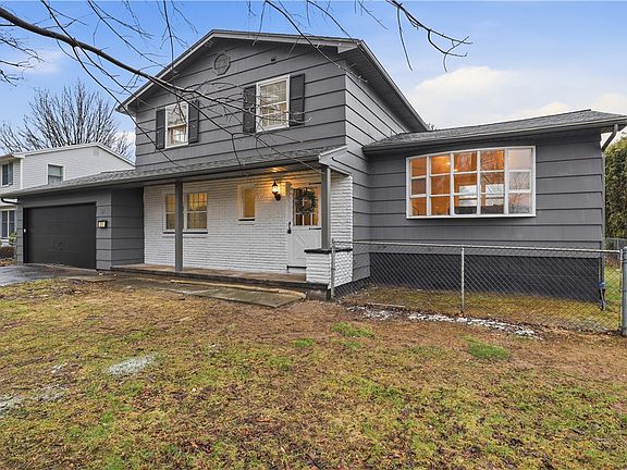 3rd image of 31 Erath Dr