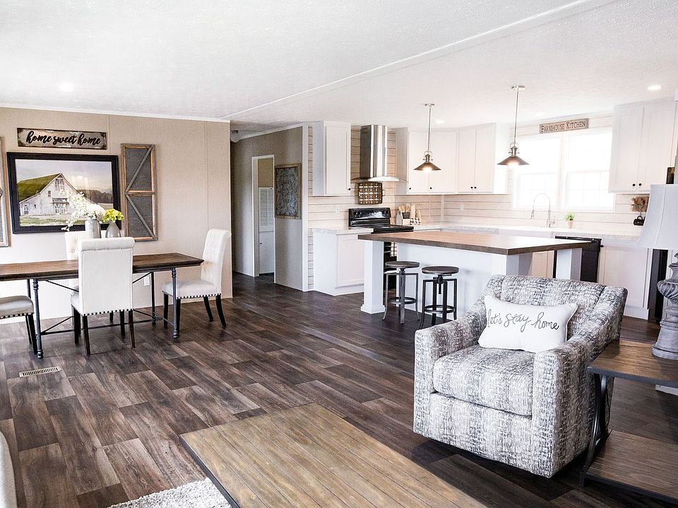 Exterior Image-1-Clayton Duck River Estates