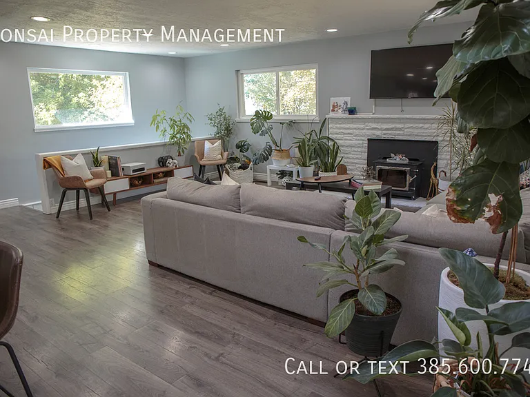 3281 E Fortuna Dr — Photo 11