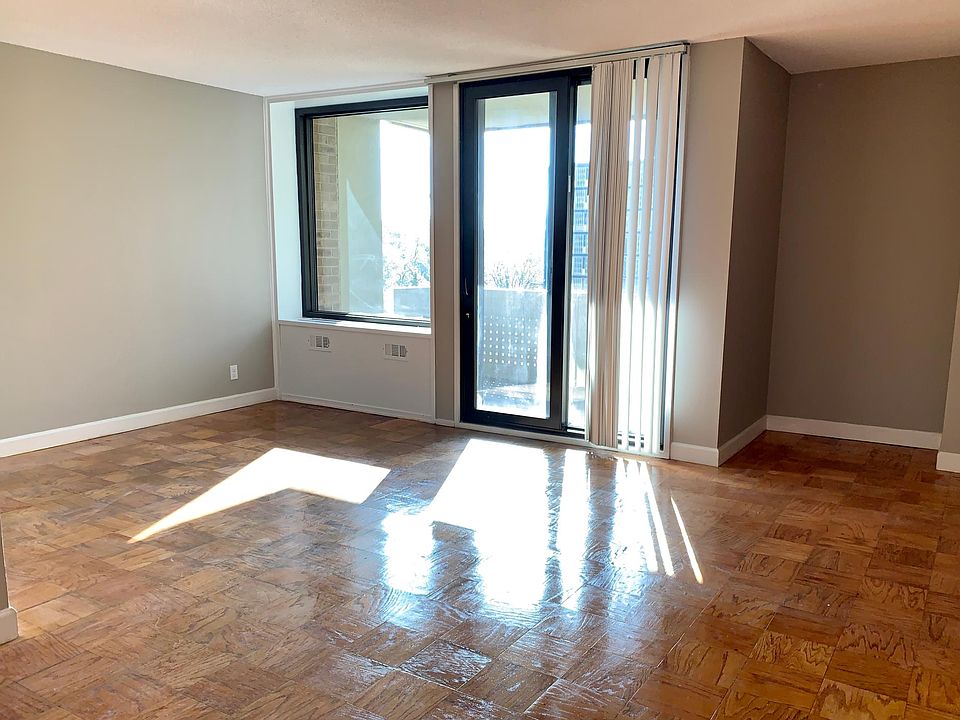 Main Room with balcony overlooking the city