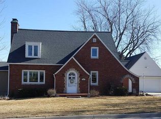 504 N Vine St, West Union, IA 52175