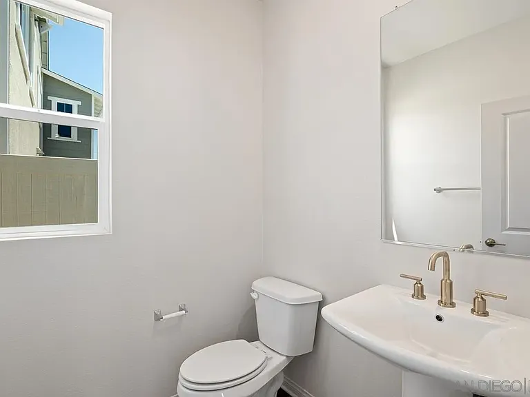 1527 Wingwood Ln — Photo 9