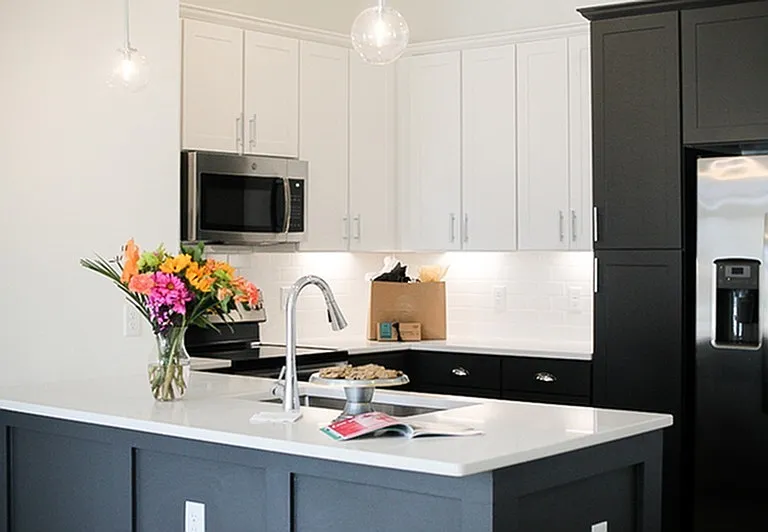 Devine District-Kitchen