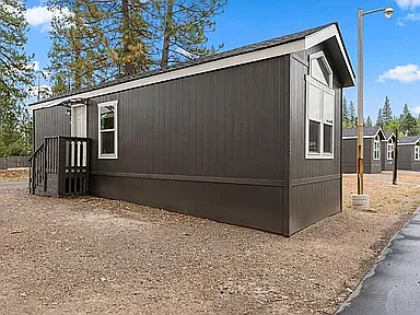 2 bed, 390 sqft, $1,095 — Photo 2