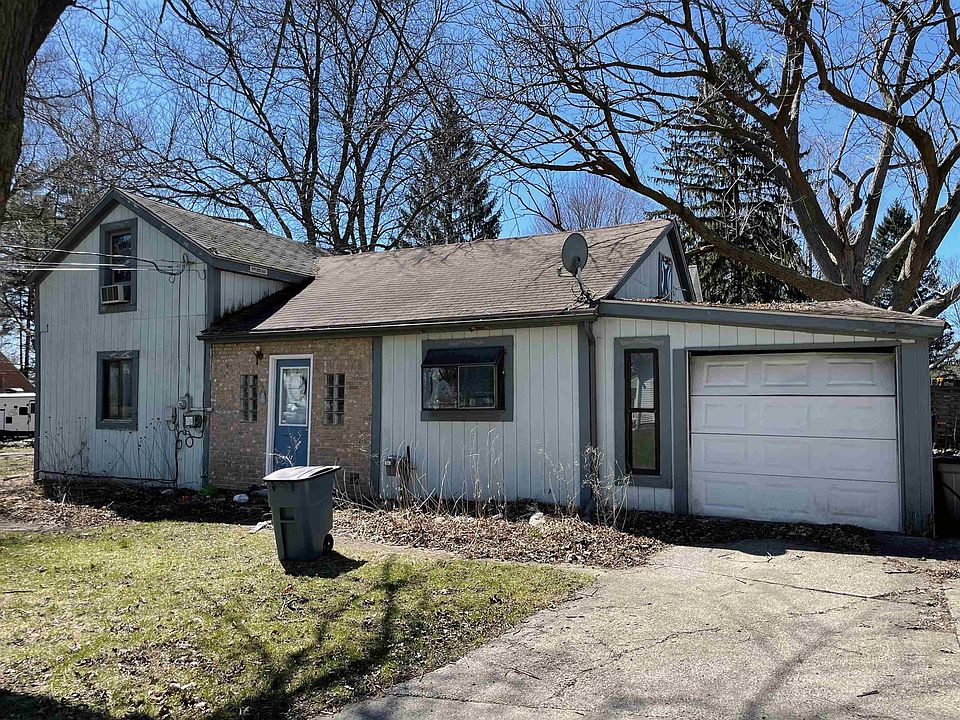 1st image of 318 School St