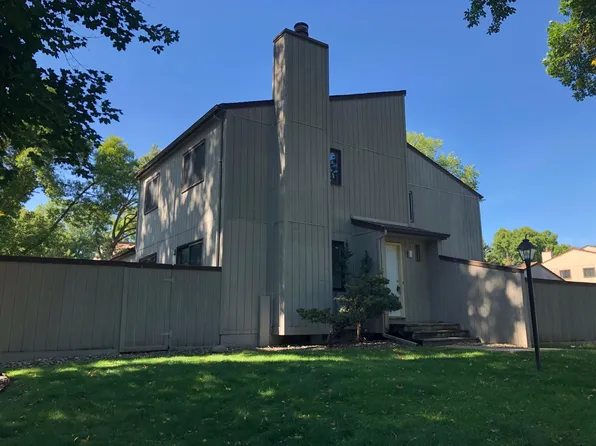 6295 Saint Johns Dr, Eden Prairie, MN 55346