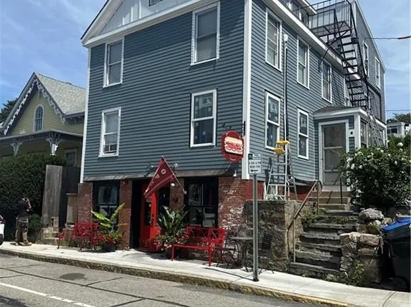 382 Spring St APT 3, Newport, RI 02840