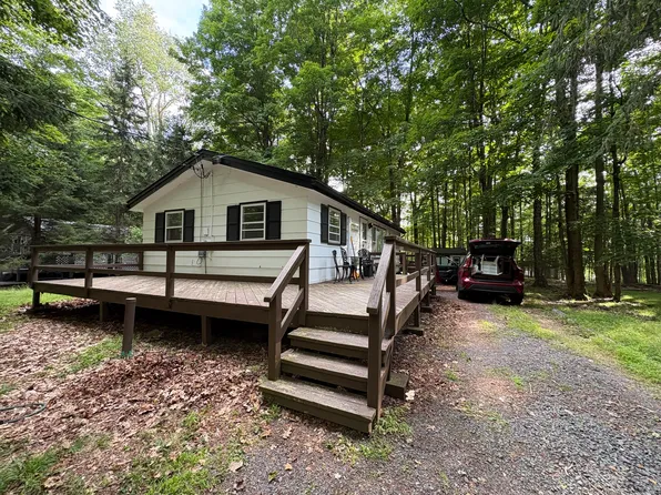 2116 Totem Trl, Pocono Lake, PA 18347