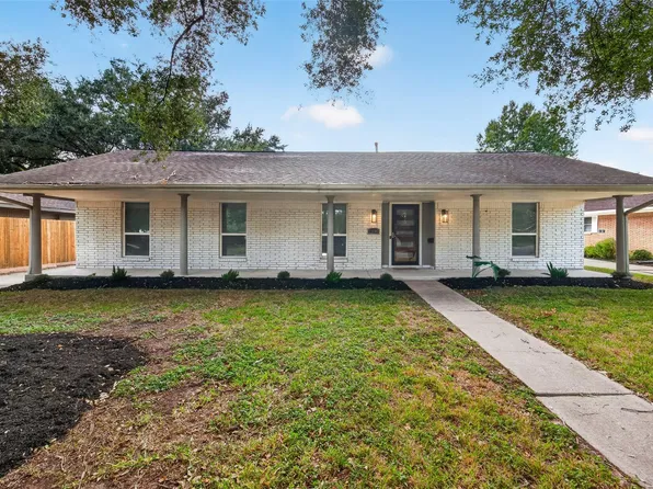 11107 Cedarhurst Dr, Houston, TX 77096