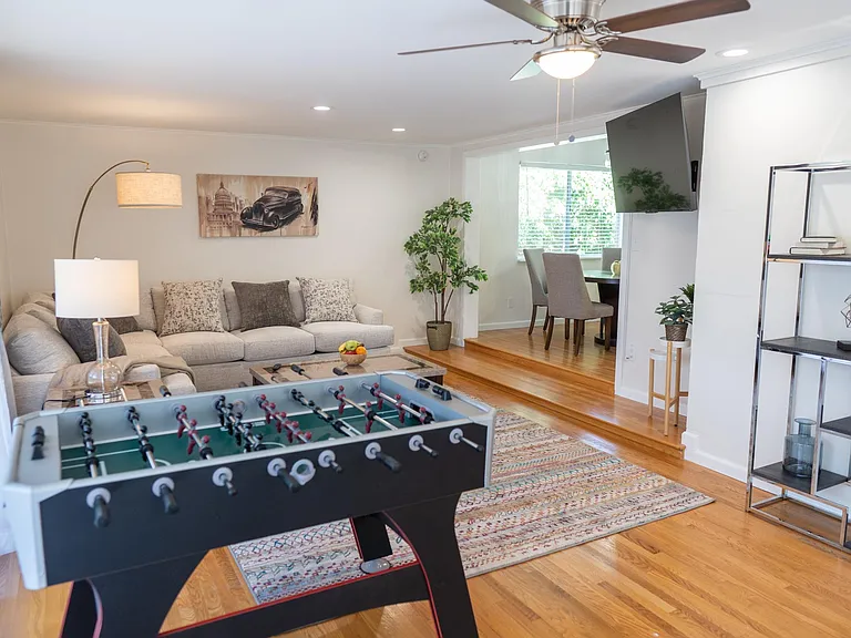 1406 W Roberta Ave — Photo 11