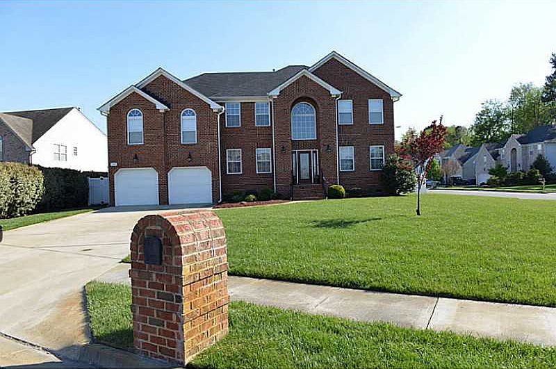 2nd image of 940 Bahama Way