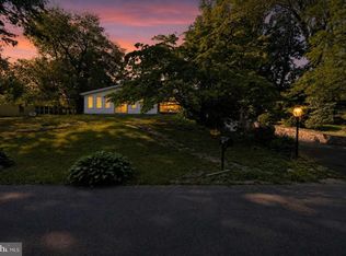 24 Winding Ln, Feasterville, PA 19053