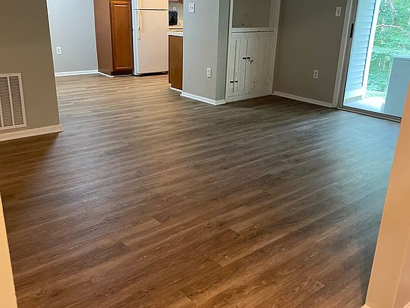 4th image of 12211 Stevenson Ct