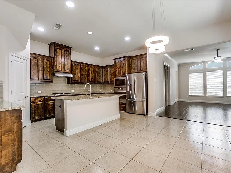 12618 Akenside Rd — Photo 9