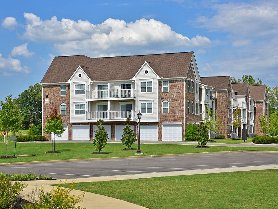 Apartments with Attached Garages