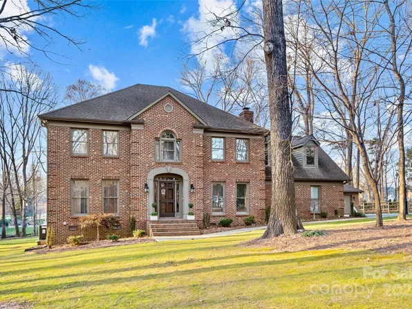 6018 Oak Ridge Ct, Matthews, NC 28104