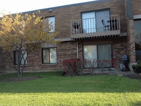 1st image of 727 Killarney Ct APT 1A