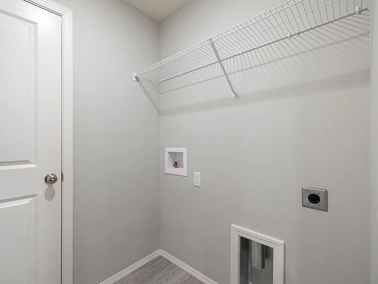 331A W Summit St — Photo 22