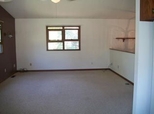 201 Widdows Ln, Carbondale, IL 62902