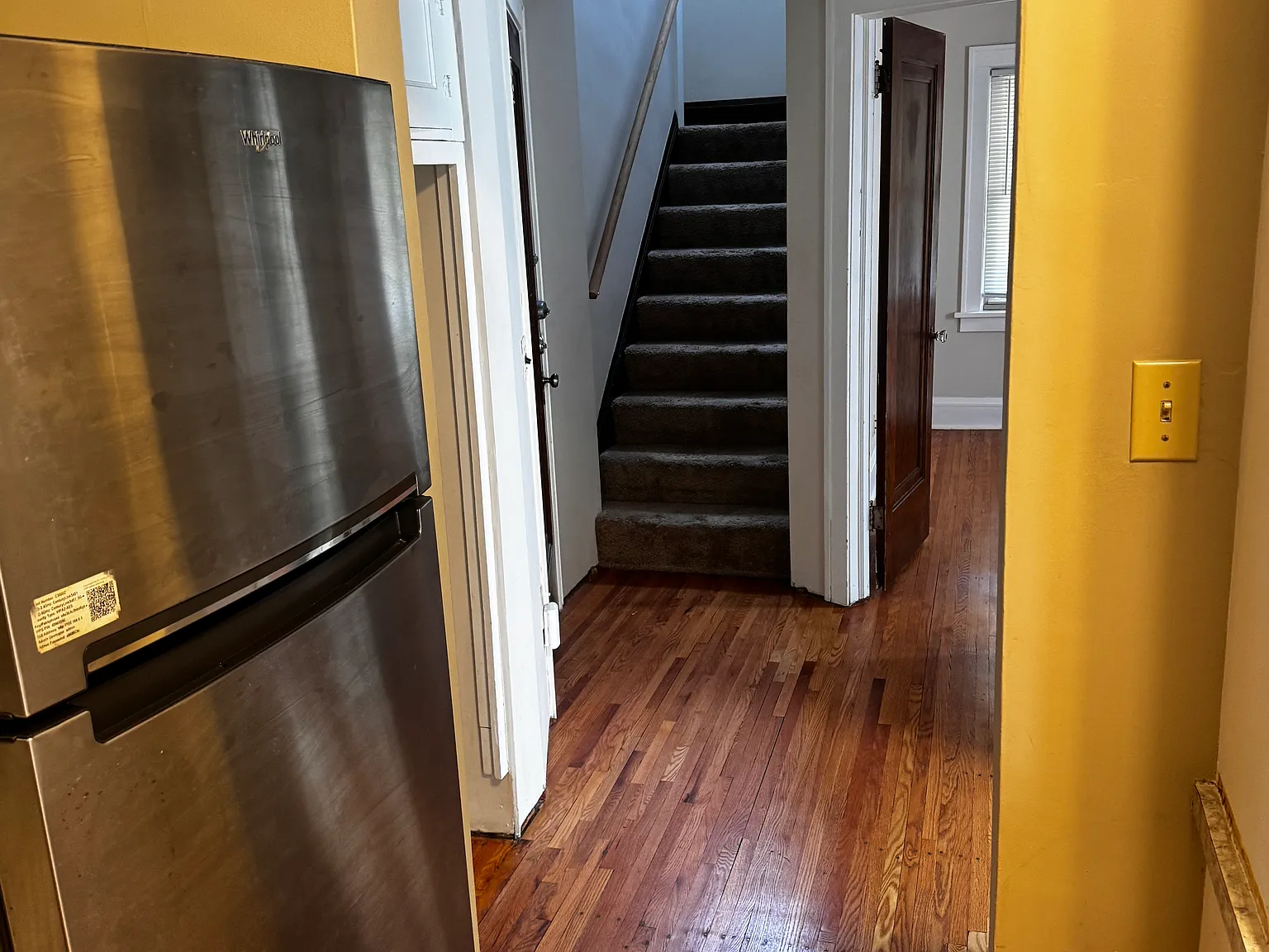 3 bed, 1500 sqft, $1,700 — Photo 2
