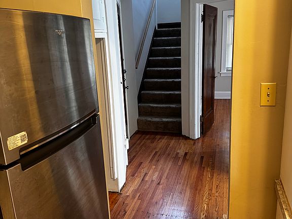 3rd image of 3345 36th Ave S