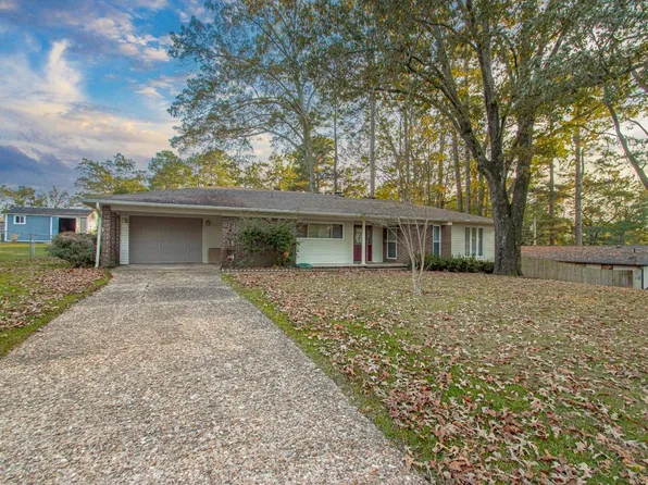 1819 Rosewood Dr, Benton, AR 72015